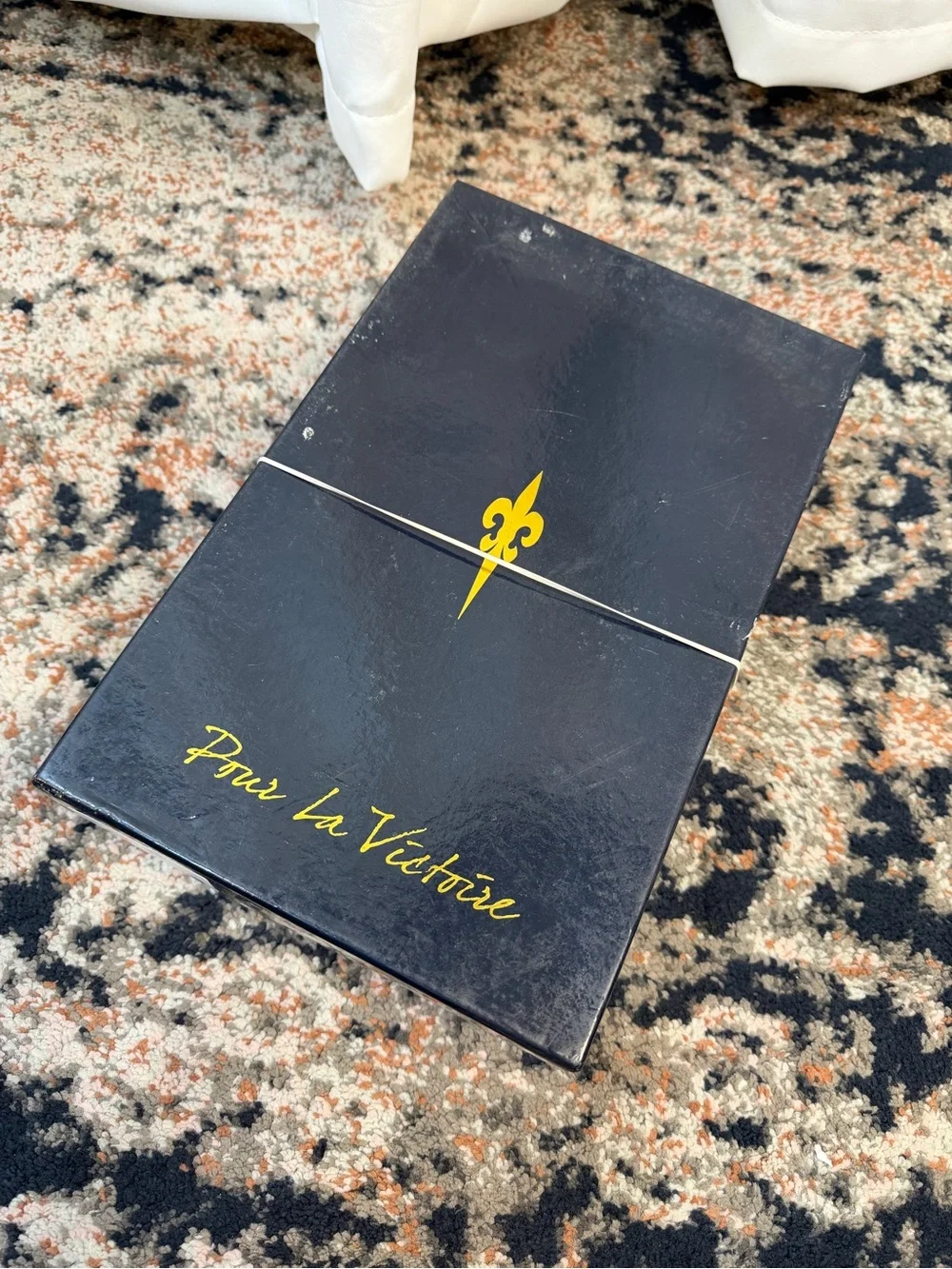 Pour La Victoire brand new